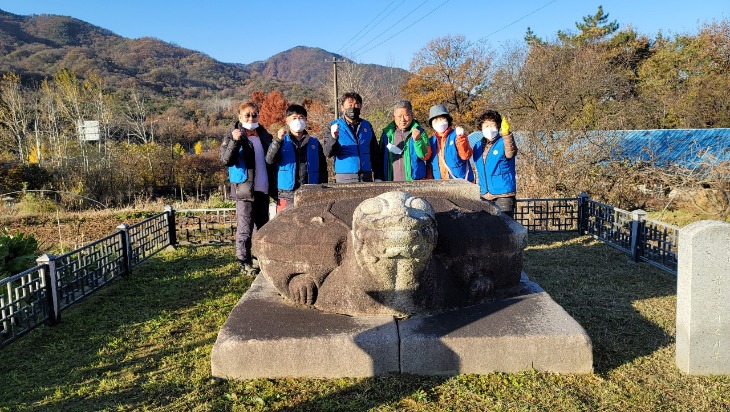 [동성동]바르게살기위원회 도지정문화재 환경정비1.jpg