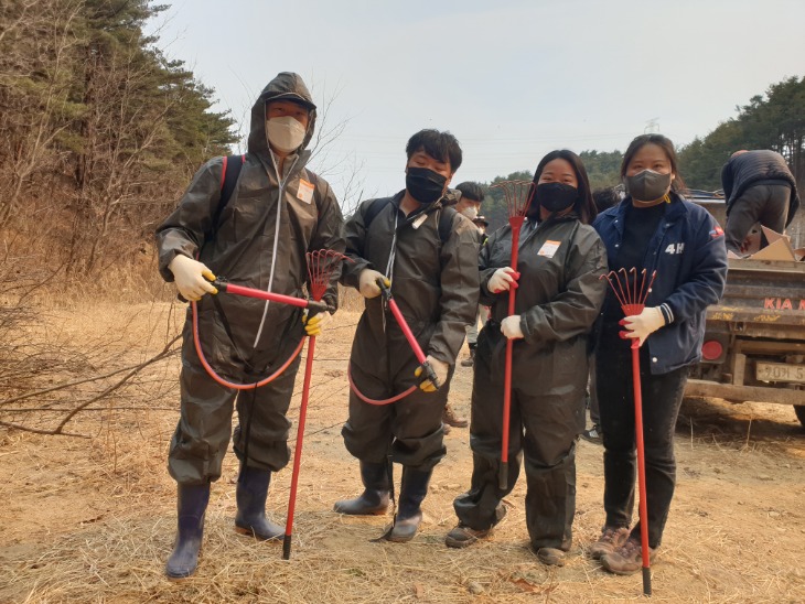 [농촌지원과]울진 자원봉사.JPG