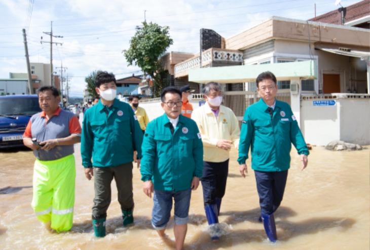 경북도의회, 의장님 태풍 피해현장 방문 사진3.jpg
